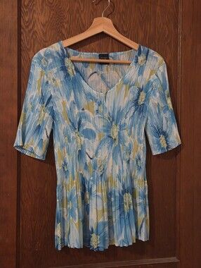 Magic Scarf Pleated Floral Blouse